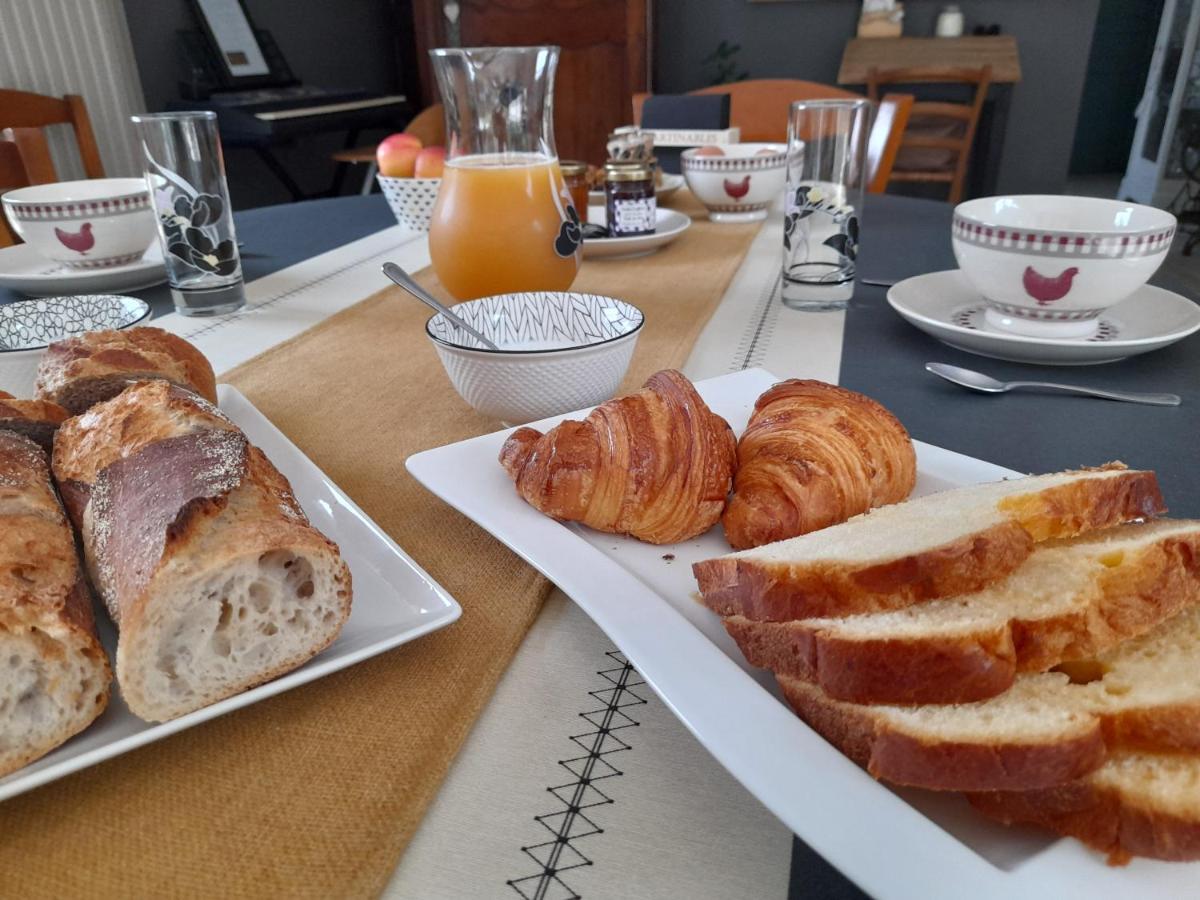 A L'Oree Du Cedre Hotel Pouzauges Ngoại thất bức ảnh